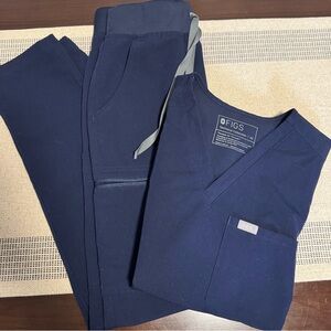 Figs scrubs set